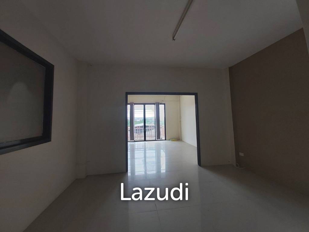 Two Storey Shophouse For Sale in East Pattaya