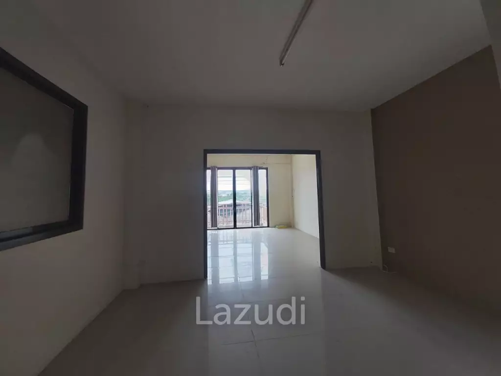 Two Storey Shophouse For Sale in East Pattaya