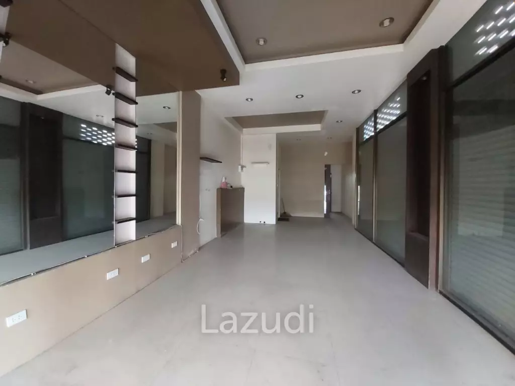 Two Storey Shophouse For Sale in East Pattaya