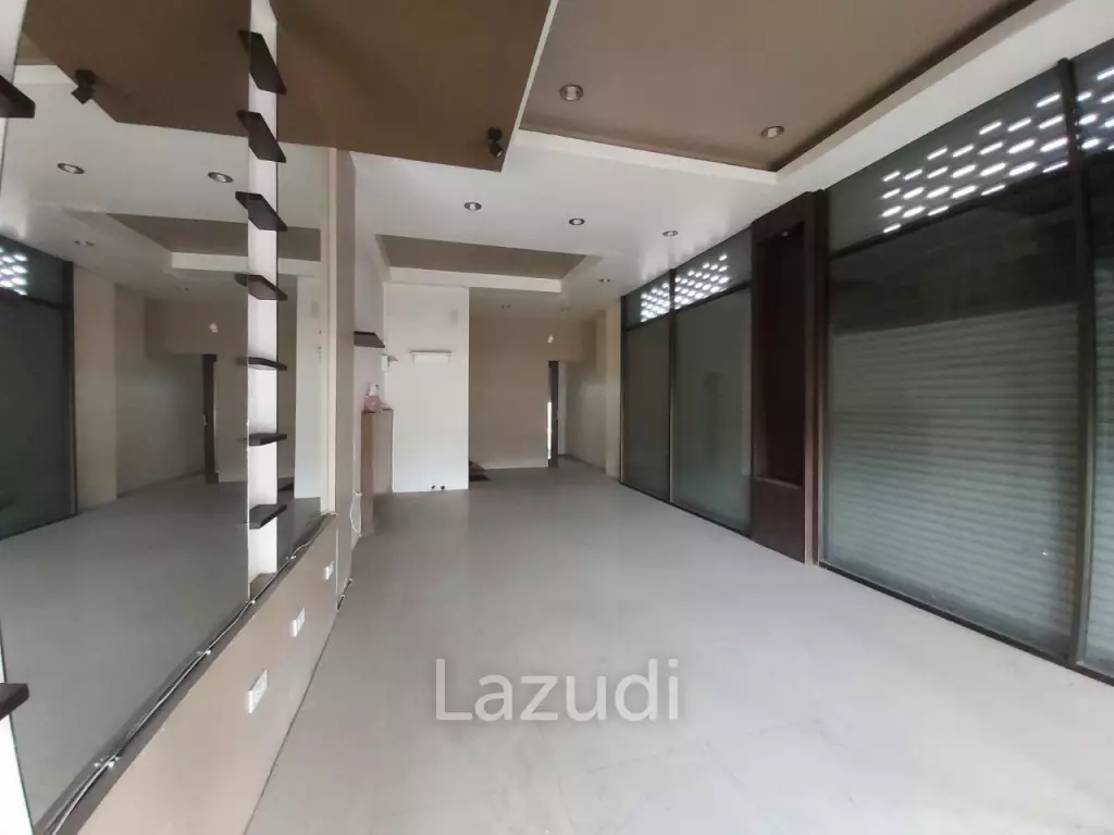 Two Storey Shophouse For Sale in East Pattaya