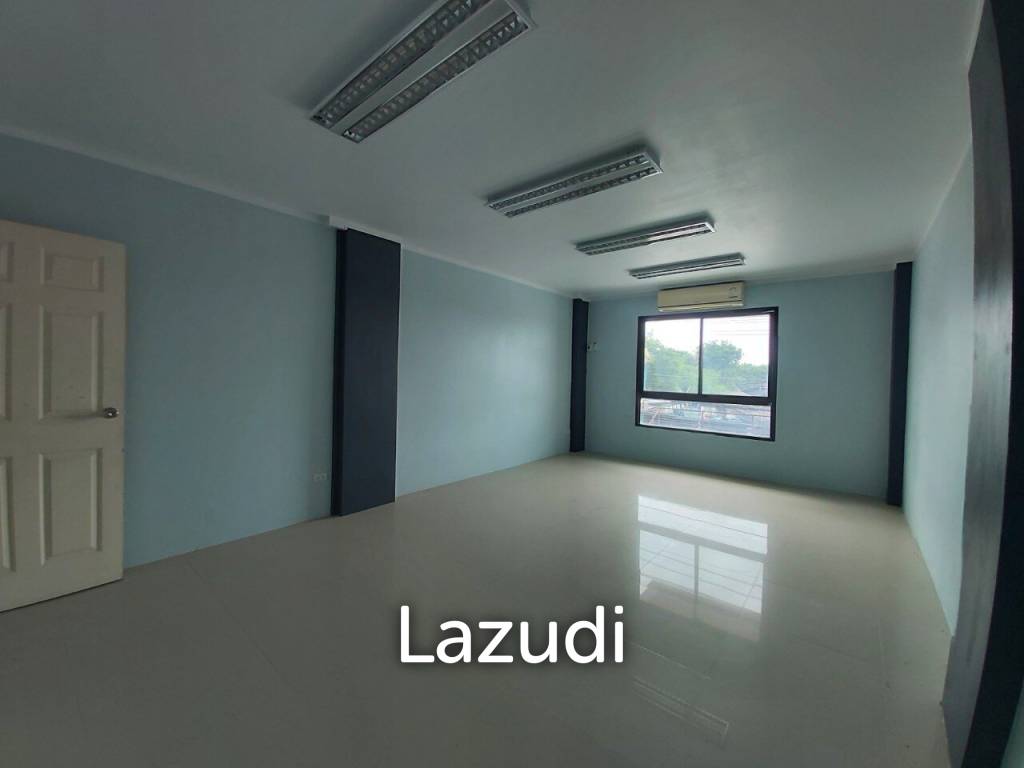 Two Storey Shophouse For Sale in East Pattaya