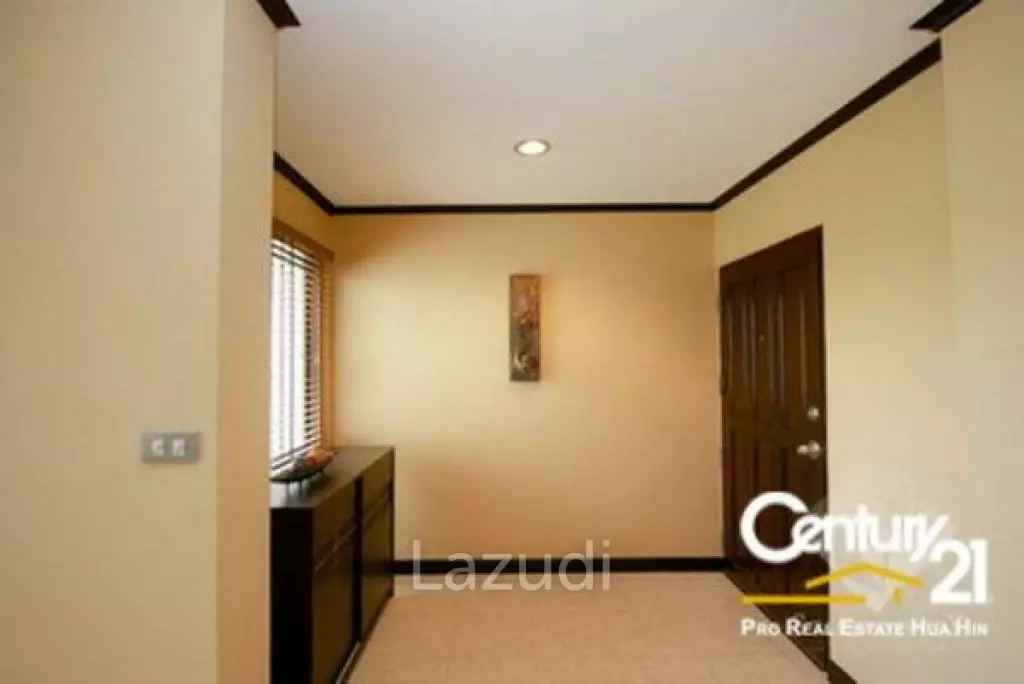 Beautifully Furnished 2 Bed Condo