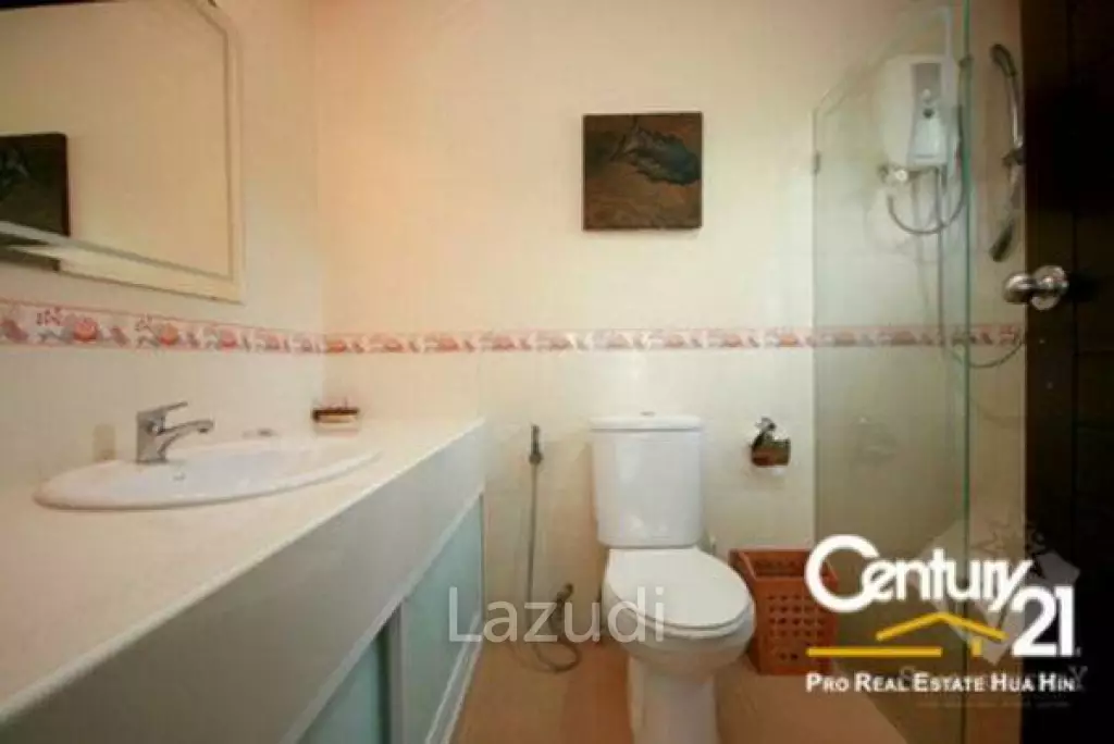 Beautifully Furnished 2 Bed Condo