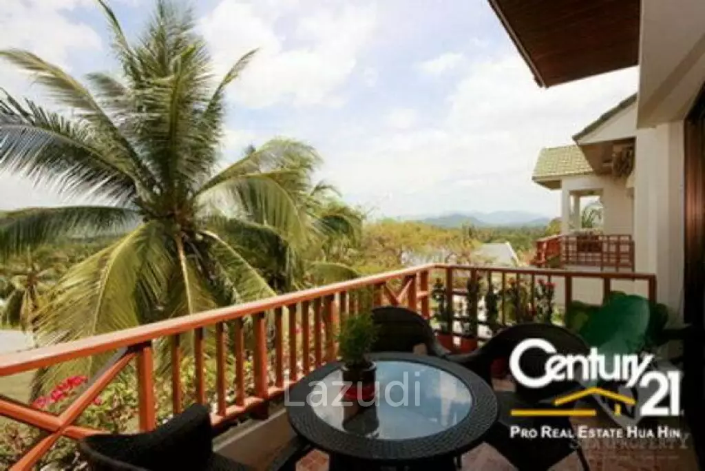 Beautifully Furnished 2 Bed Condo