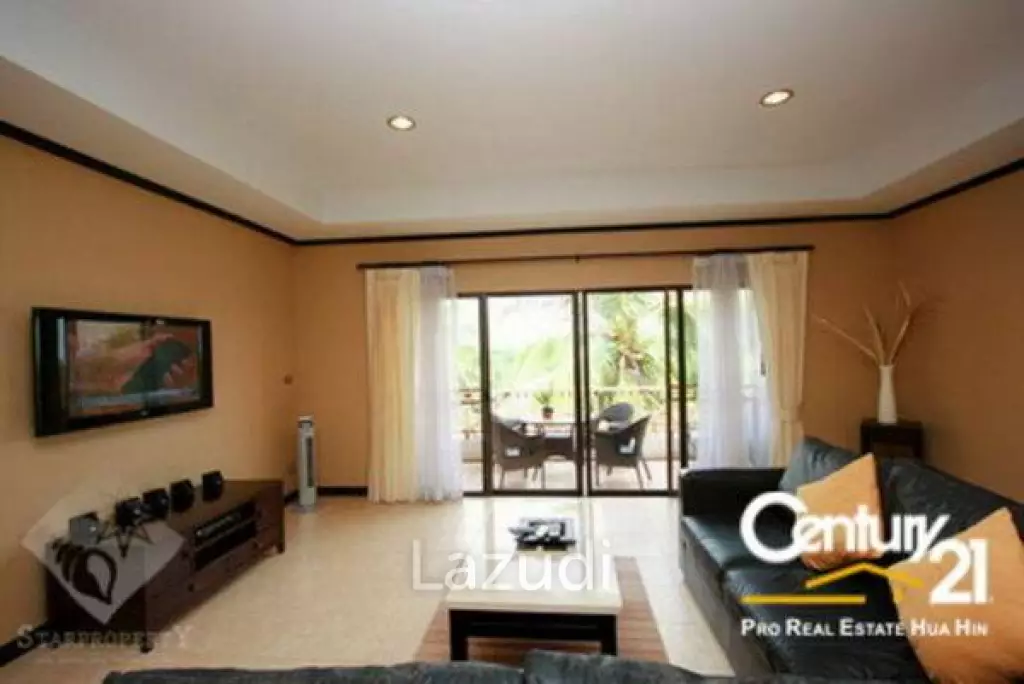 Beautifully Furnished 2 Bed Condo