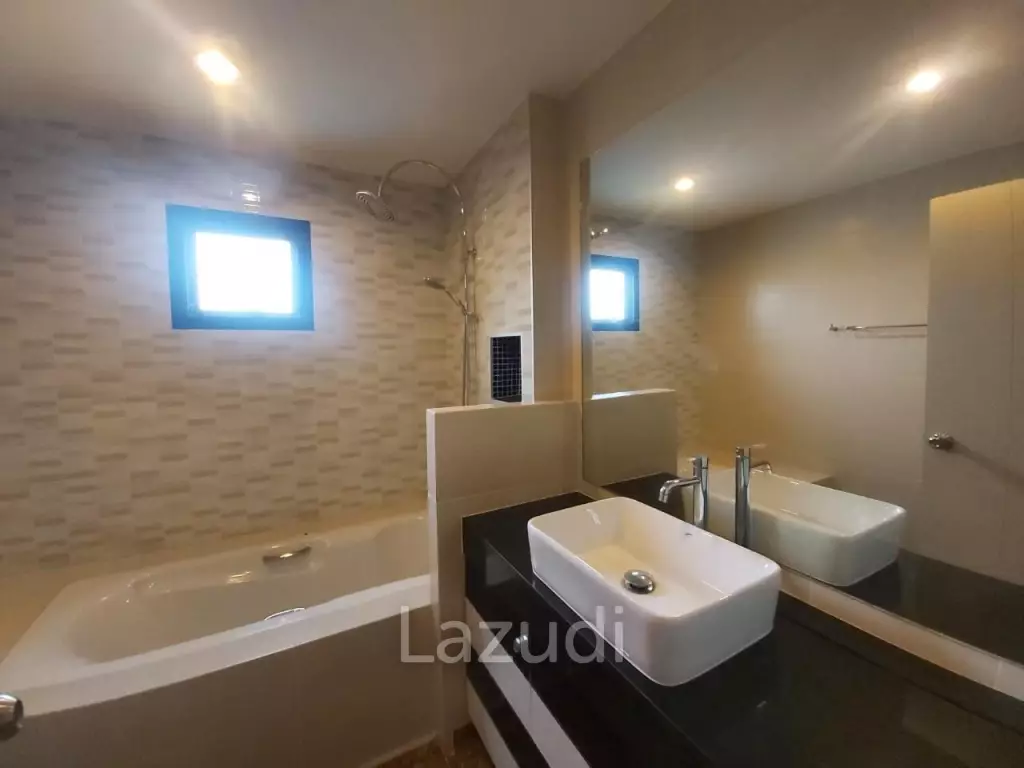 East Pattaya 4 Bedrooms House for Sale