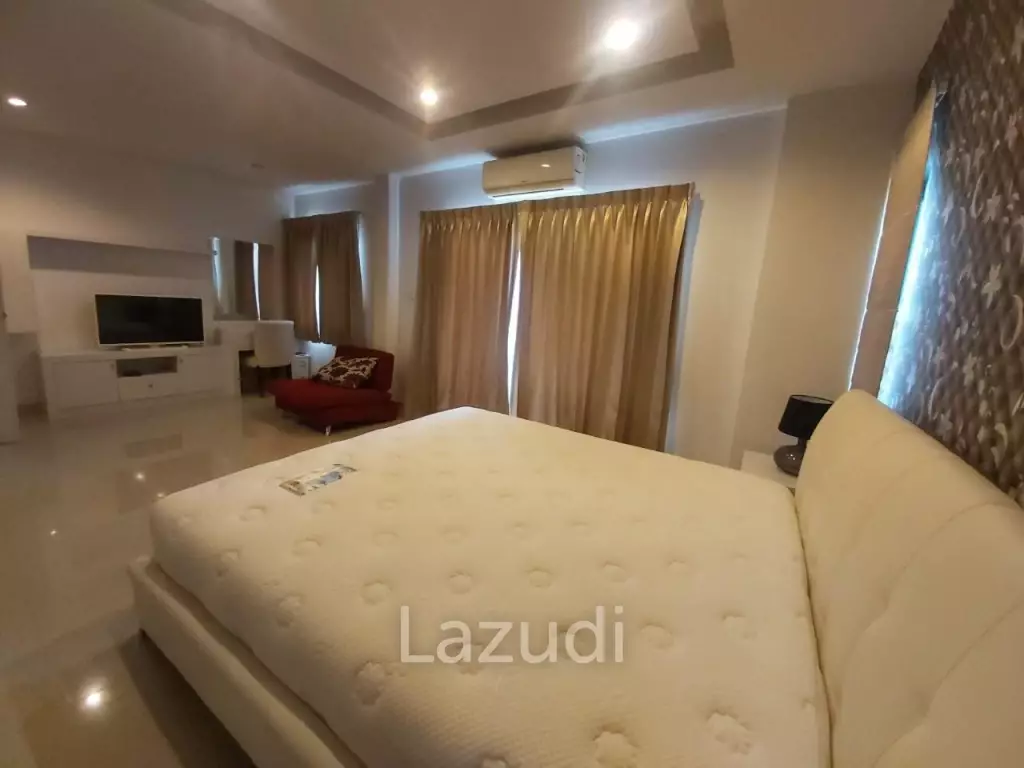 East Pattaya 4 Bedrooms House for Sale