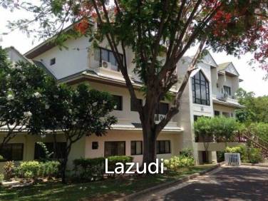 Beautifully Refurbished 3 Bed Condo