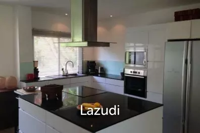 Beautifully Refurbished 3 Bed Condo