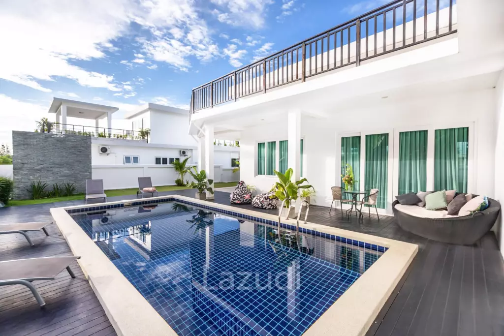 House with Private Pool for Sale in Bang Saray