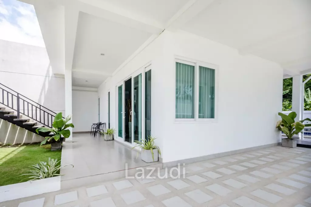 House with Private Pool for Sale in Bang Saray