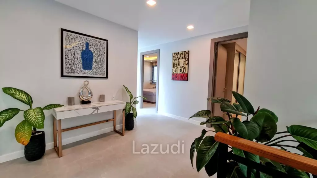 Luxury Jomtien Pool Villa for Sale in Pattaya