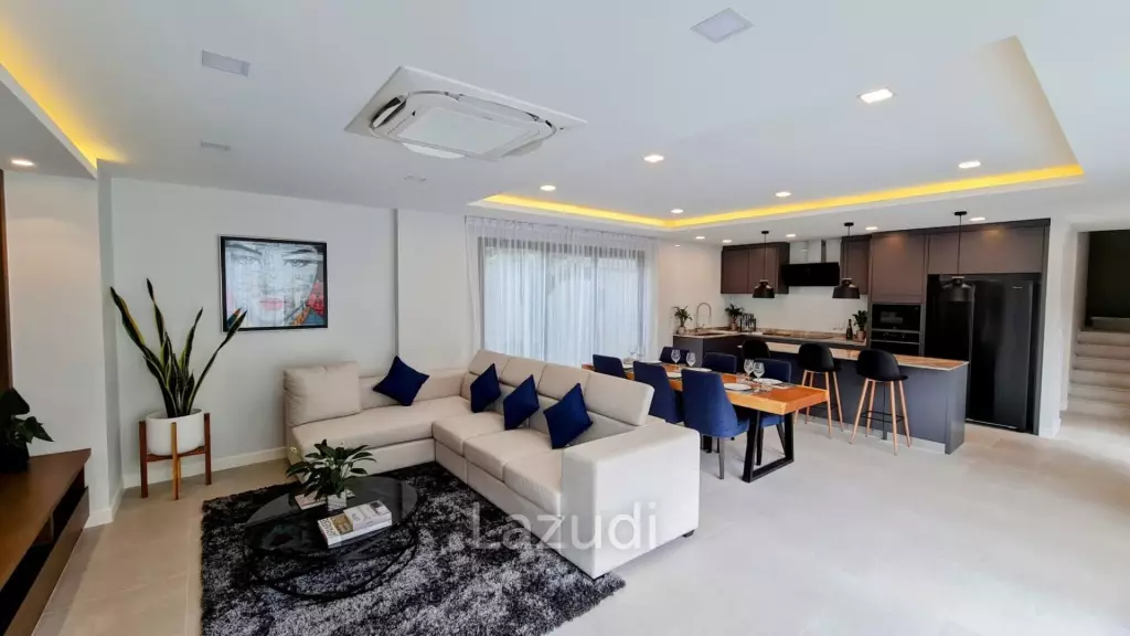 Luxury Jomtien Pool Villa for Sale in Pattaya