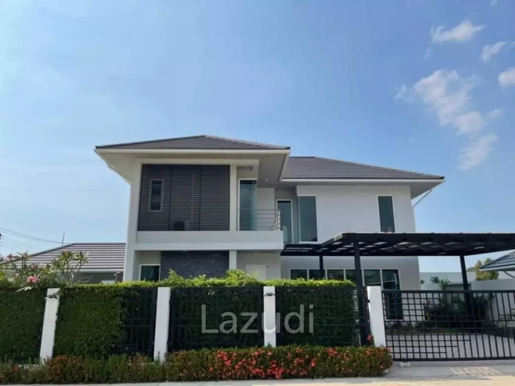 Dream Pool Villa House for Sale in East Pattaya