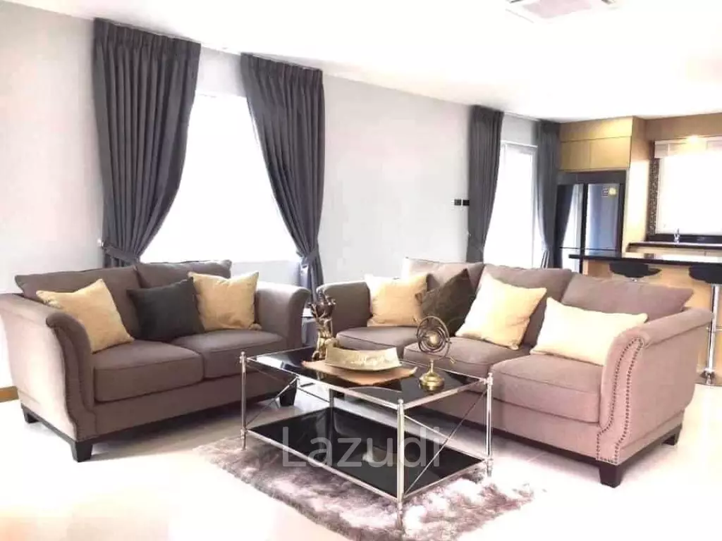 Dream Pool Villa House for Sale in East Pattaya