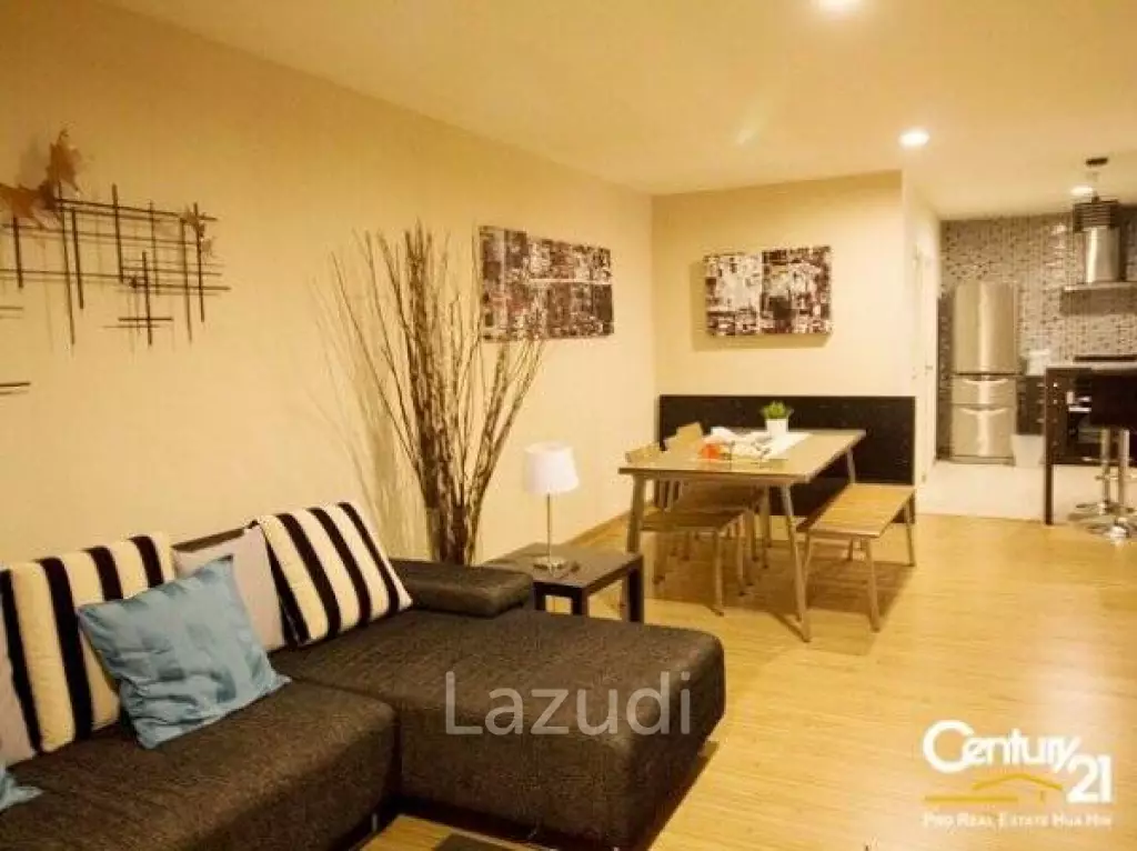 Luxury 2 Bed Condo at Palm Hills