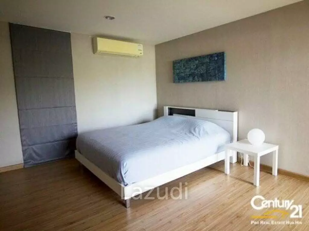 Luxury 2 Bed Condo at Palm Hills