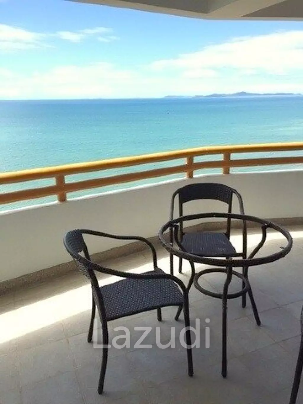 Sunshine Beach Condo Sea views for Rent