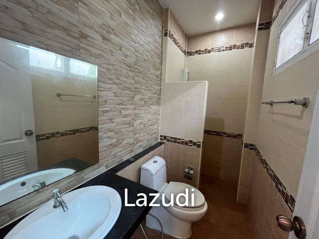 Single House For Sale in BangSaray