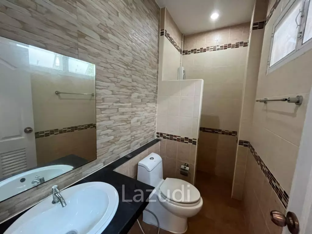 Single House For Sale in BangSaray