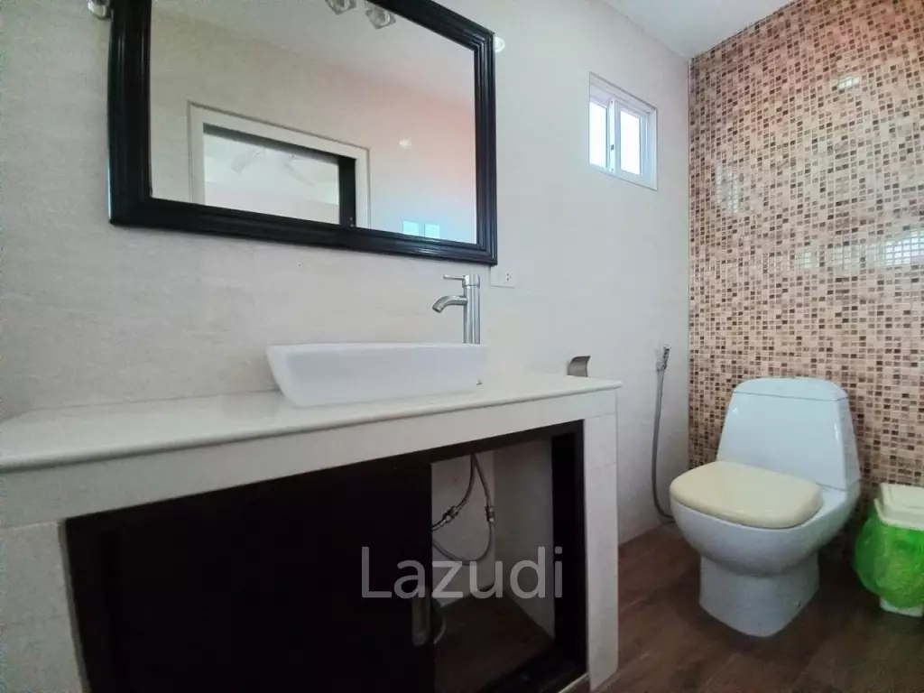 Large Private House for Sale in East Pattaya