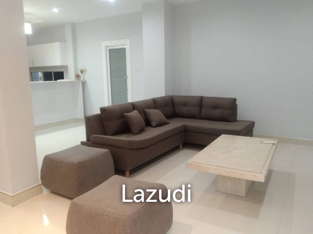 Large Private House for Sale in East Pattaya