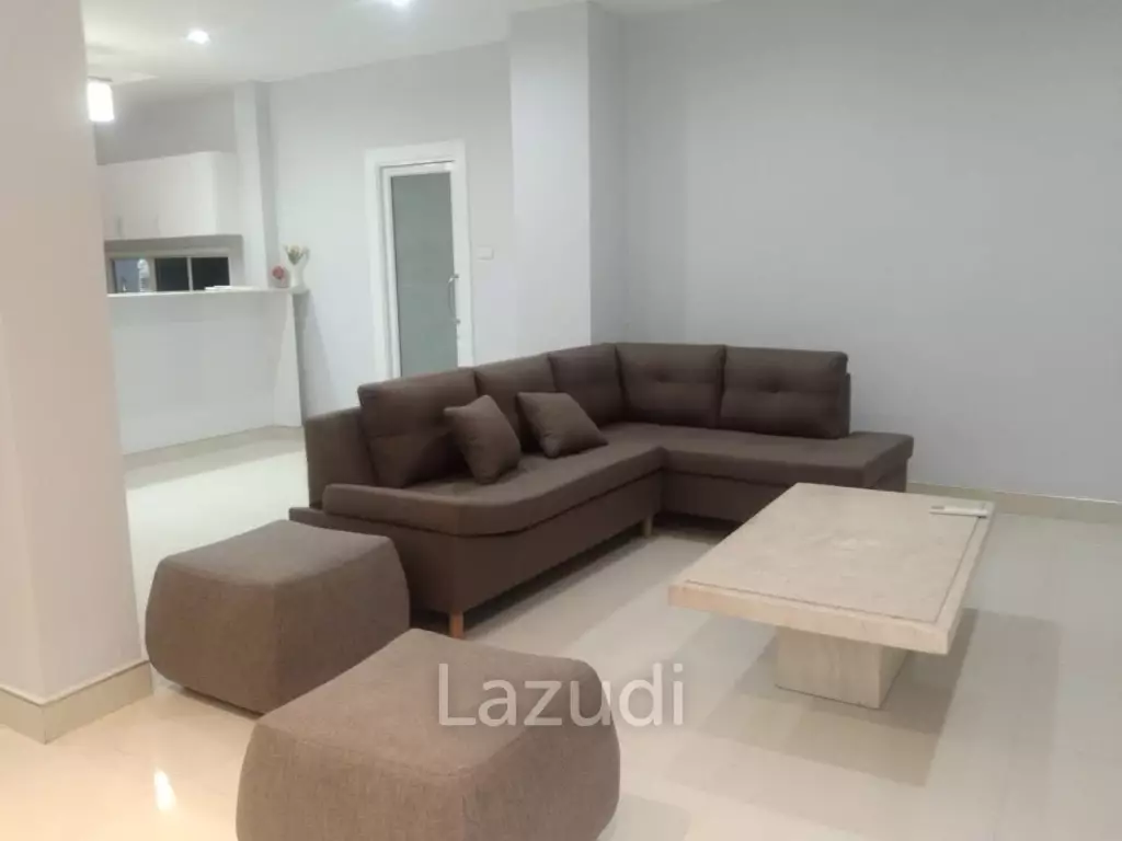 Large Private House for Sale in East Pattaya