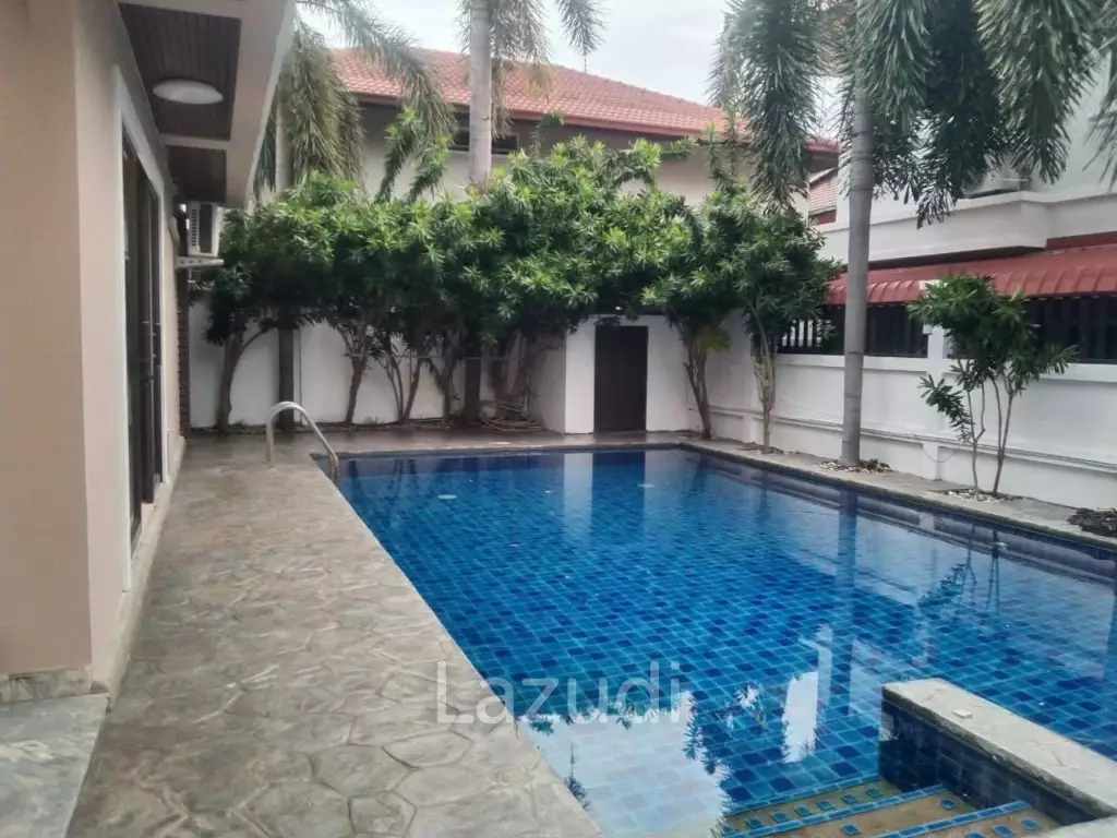 Large Private House for Sale in East Pattaya