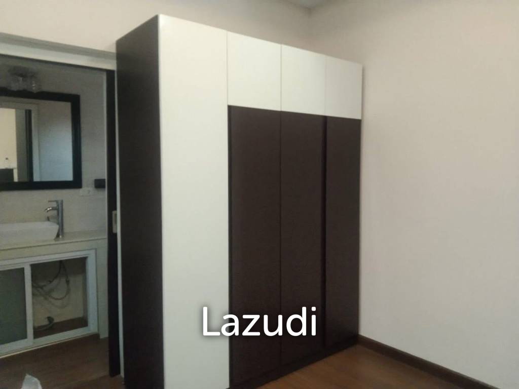 Large Private House for Sale in East Pattaya