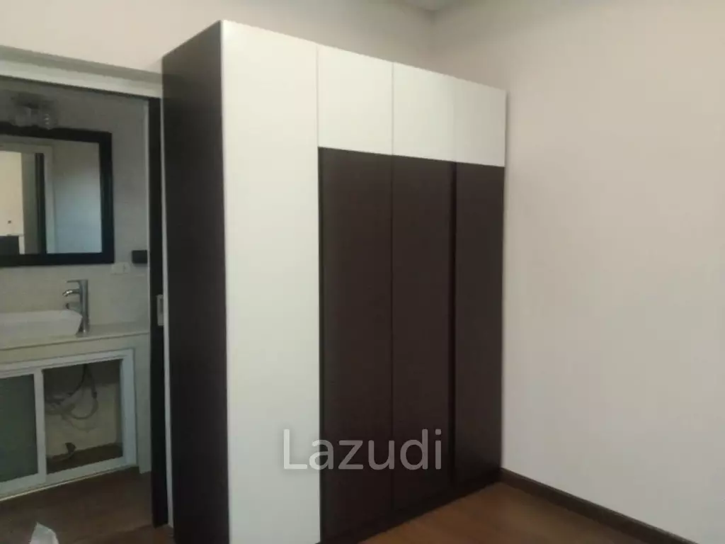 Large Private House for Sale in East Pattaya