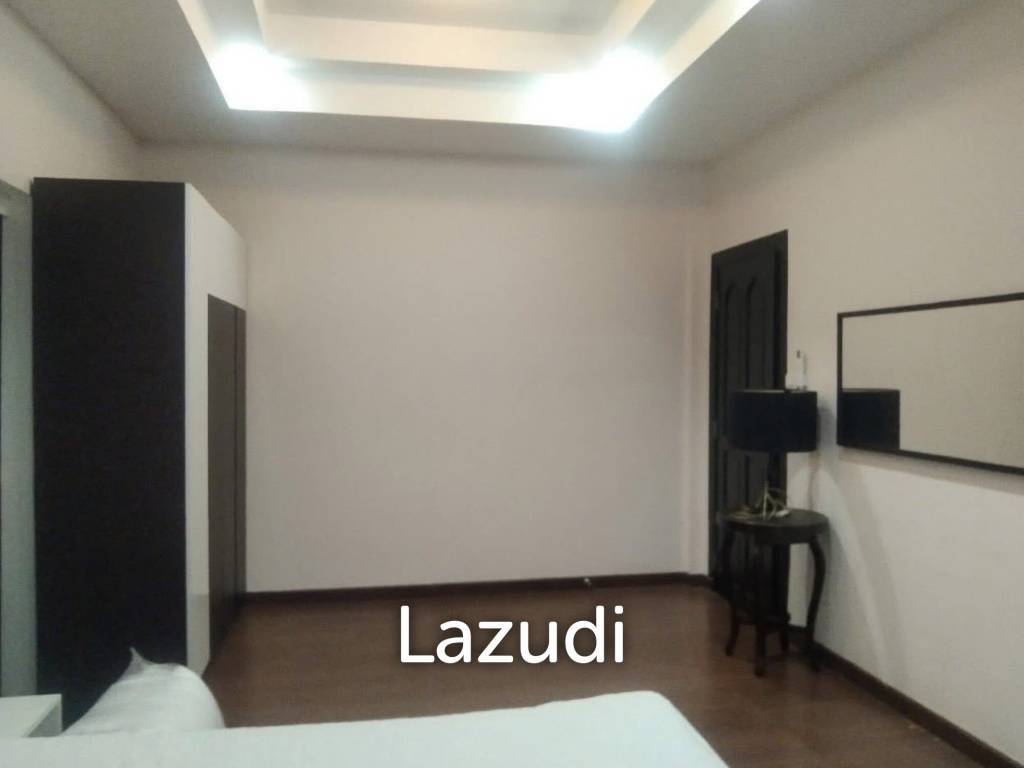 Large Private House for Sale in East Pattaya