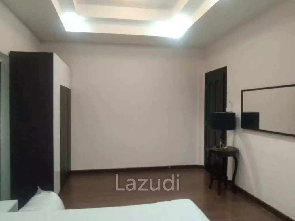 Large Private House for Sale in East Pattaya