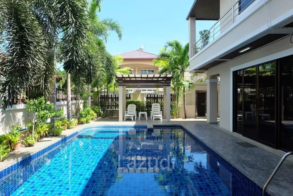 Large Private House for Sale in East Pattaya