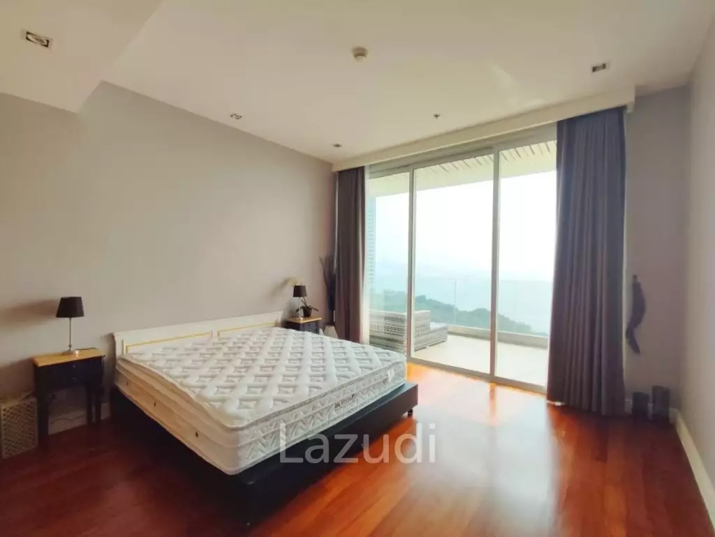 3Beds Beach Front The Cove Condo for Sale