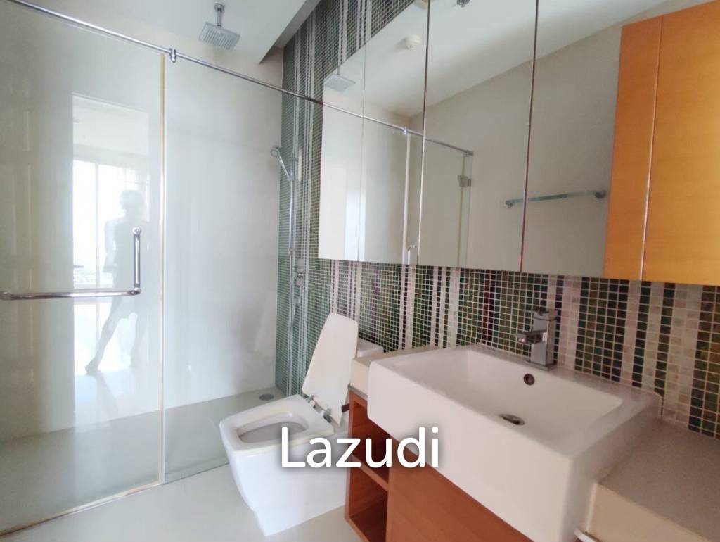 Beach Front Condo Unit for Sale At The Cove