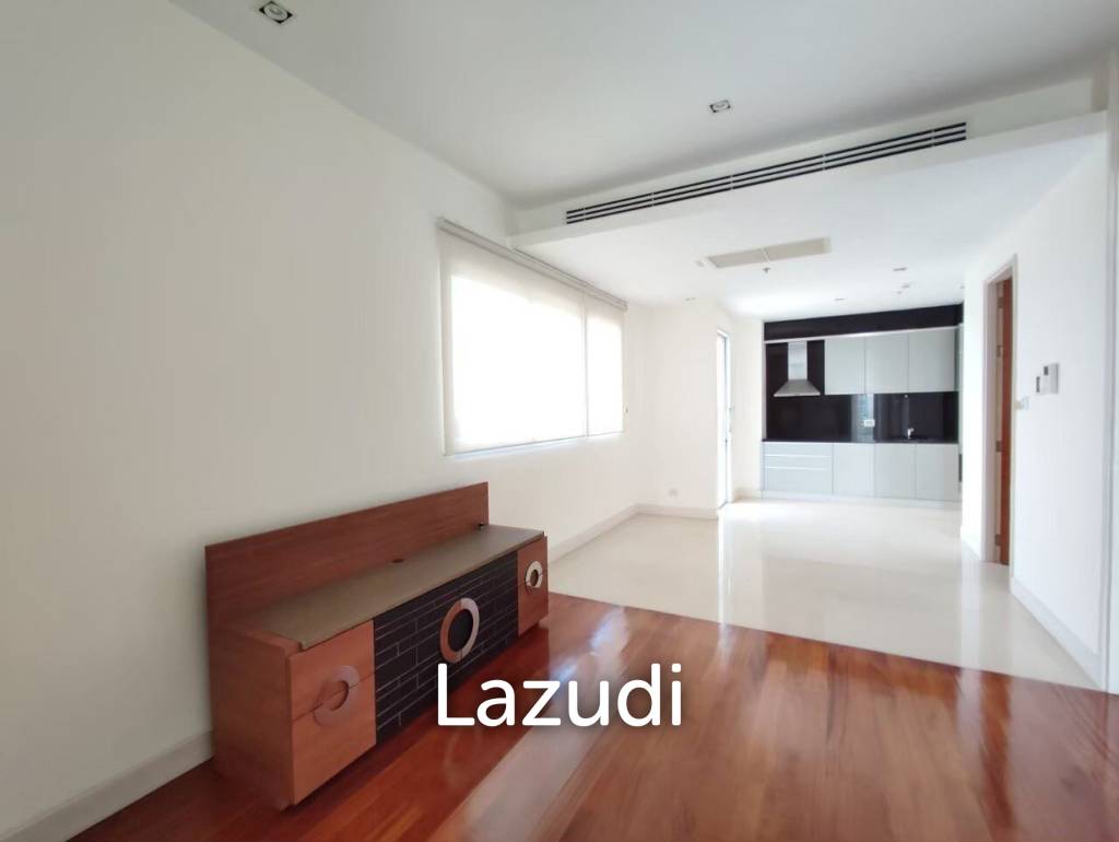 Beach Front Condo Unit for Sale At The Cove