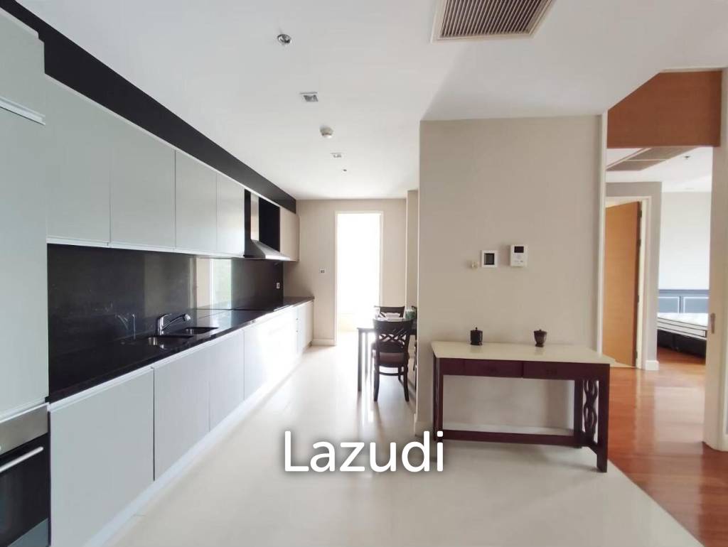 Luxury Modern For Sale in The Cove Condo