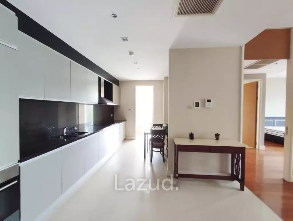 Luxury Modern For Sale in The Cove Condo