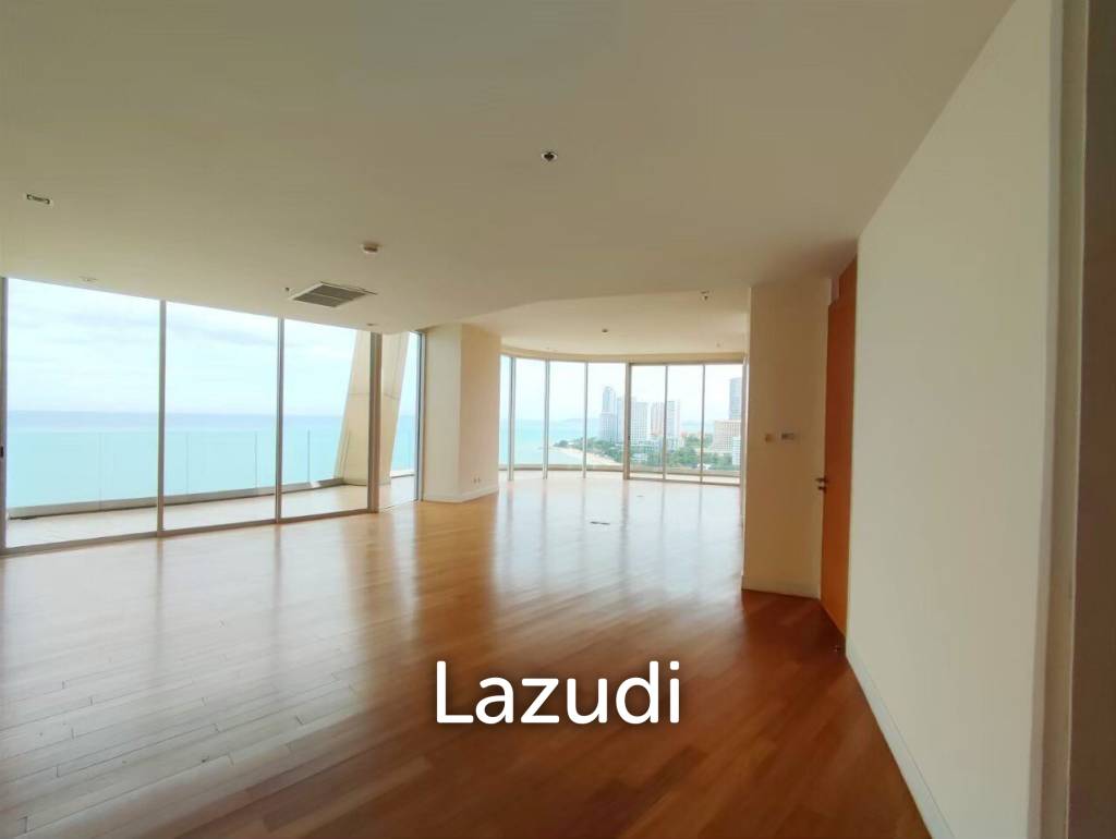Amazing Beach Front for Sale in The Cove