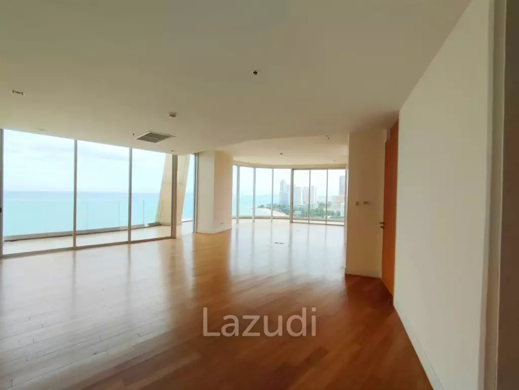 Amazing Beach Front for Sale in The Cove