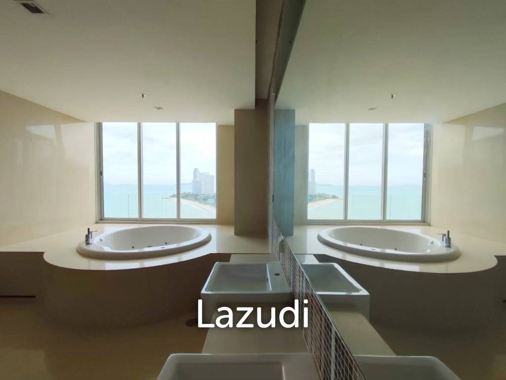 Amazing Beach Front for Sale in The Cove