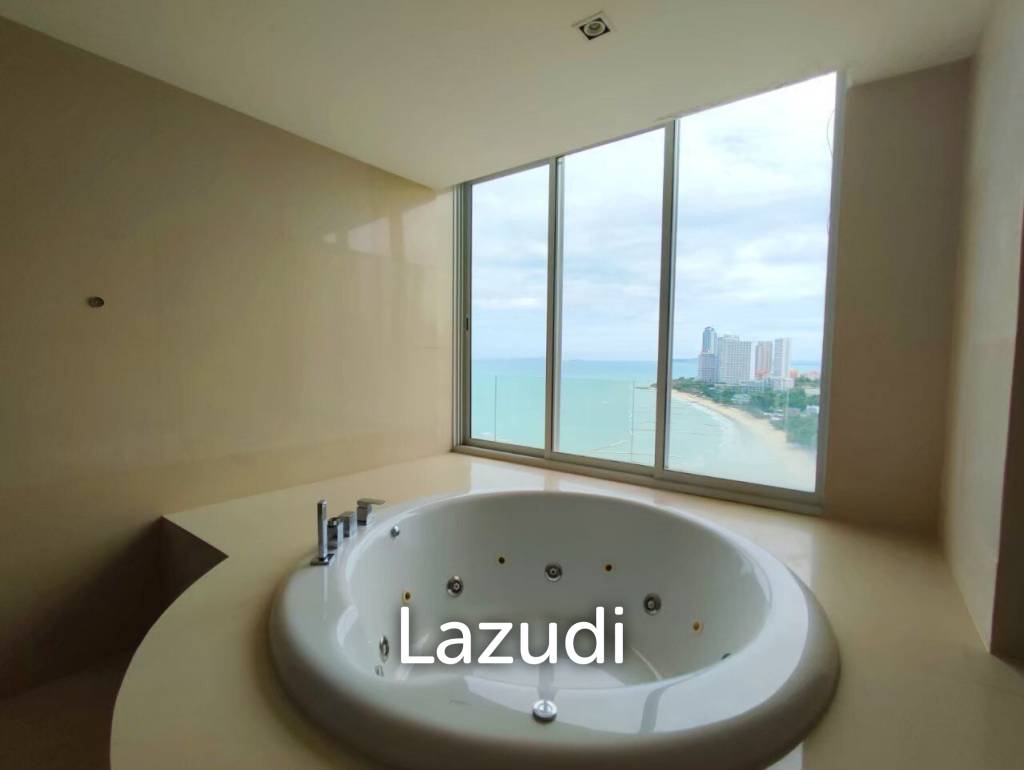 Amazing Beach Front for Sale in The Cove