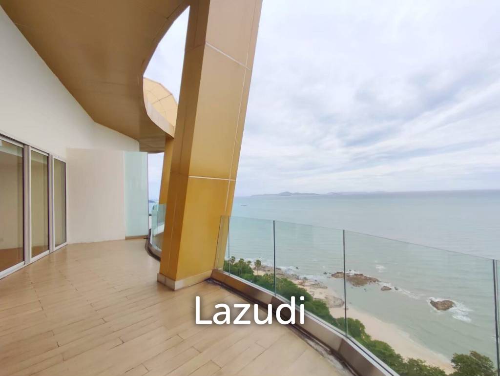 Amazing Beach Front for Sale in The Cove