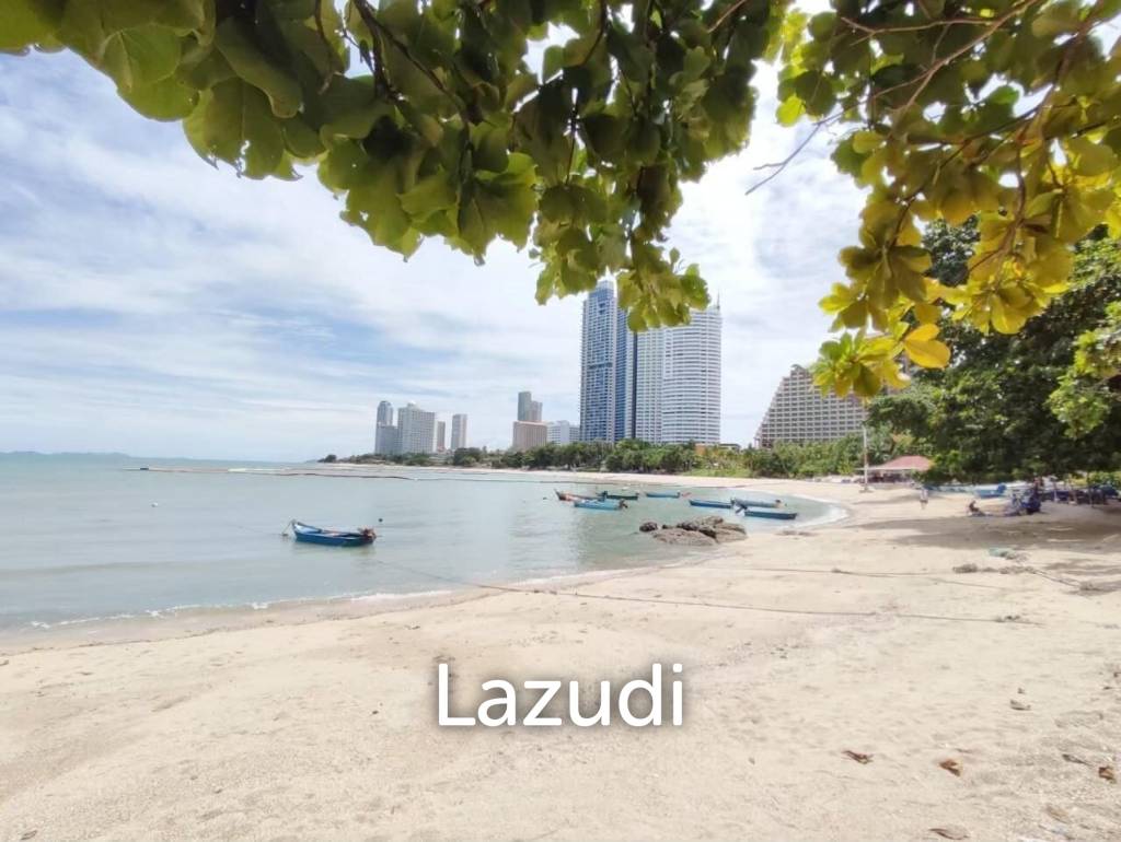Spacious The Cove Condo For Sale at Pattaya