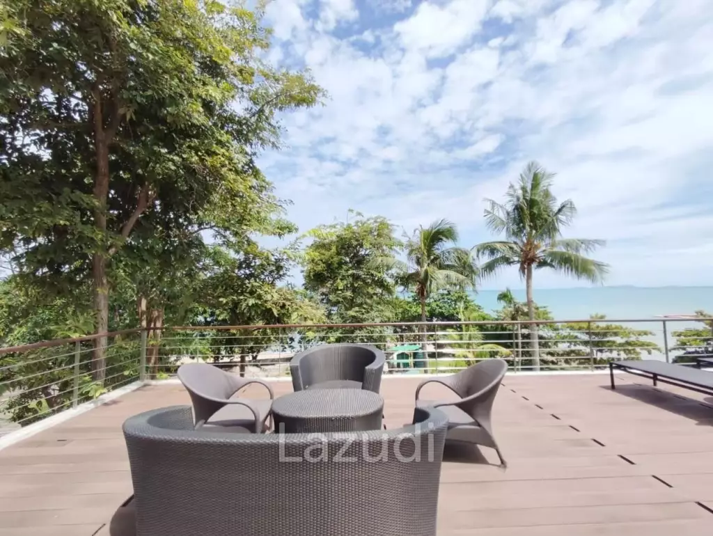 Spacious The Cove Condo For Sale at Pattaya