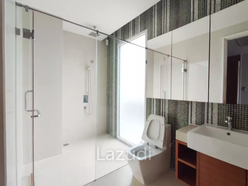 Spacious The Cove Condo For Sale at Pattaya