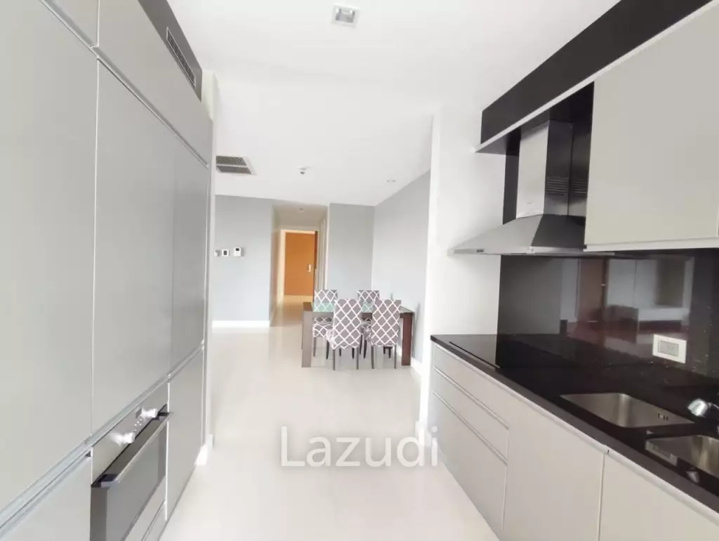 Spacious The Cove Condo For Sale at Pattaya