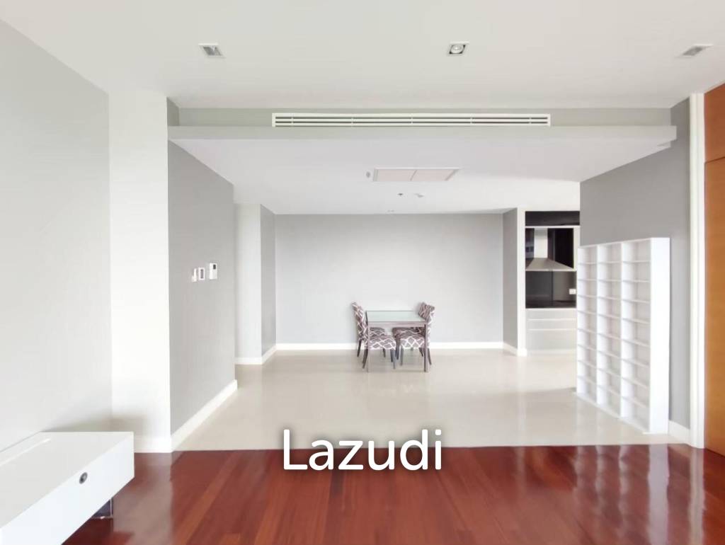 Spacious The Cove Condo For Sale at Pattaya