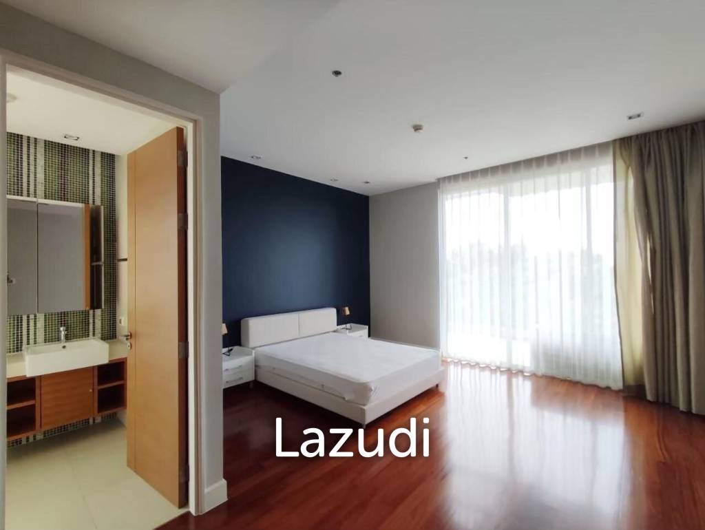 Spacious The Cove Condo For Sale at Pattaya