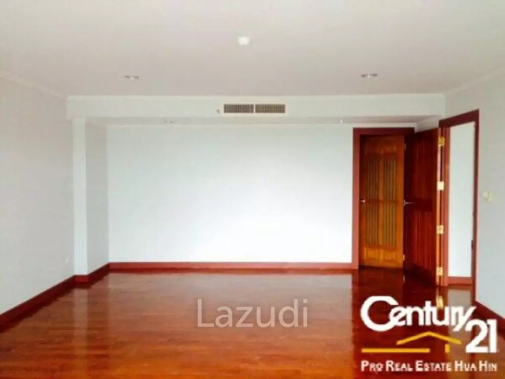 3 Bed Sea View Beachfront Condo